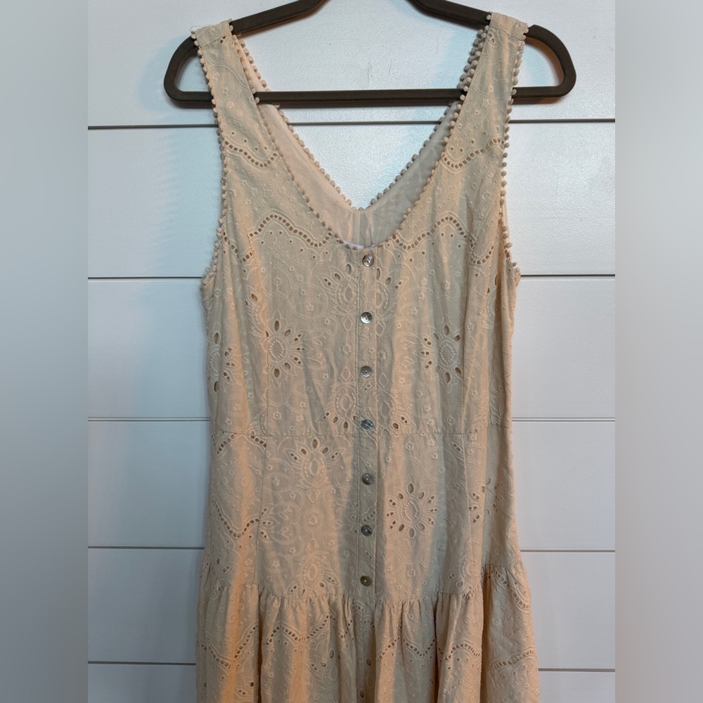 NWT House of Harlow 1960 Drop Waist Cream Eyelet Midi Dress
Size 10 - Picture 2 of 9
